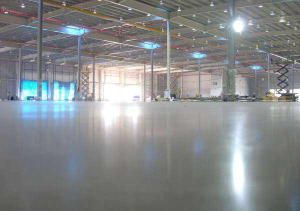 我們該如何選擇高質量的防腐地坪漆呢?